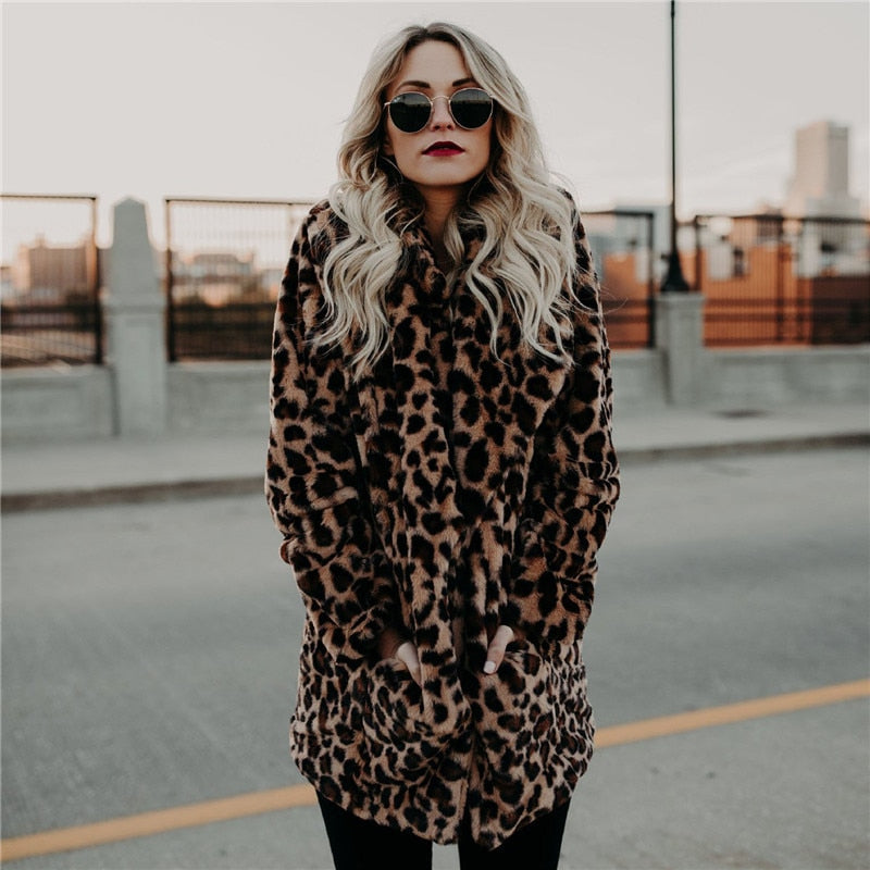 Dames Winterjas – Met Luipaardprint en Lange Mouwen