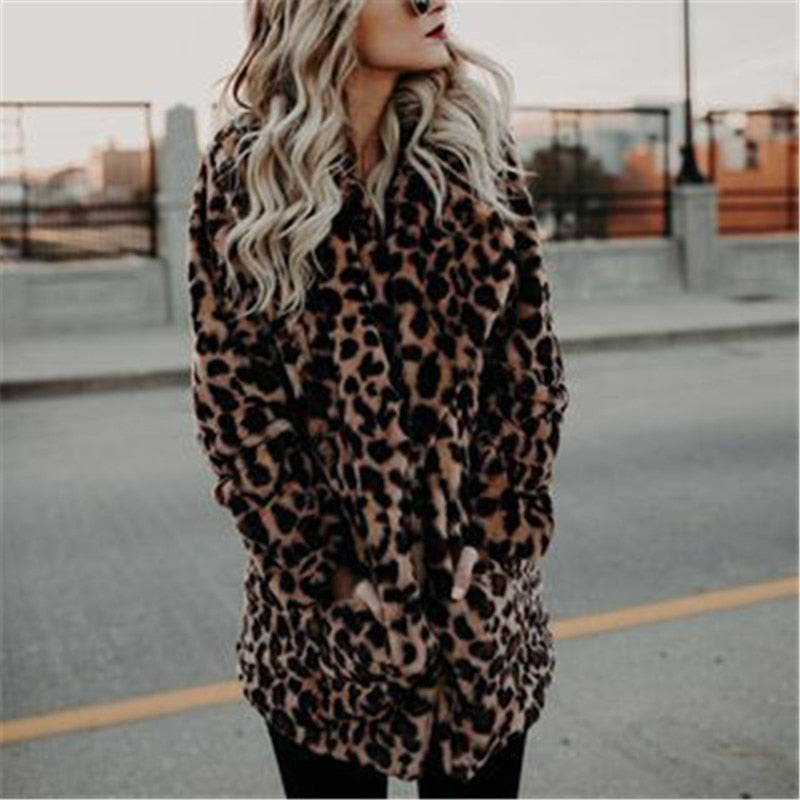 Dames Winterjas – Met Luipaardprint en Lange Mouwen